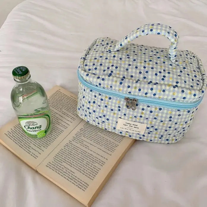 Nostalgic Vanity Tote - Serene Crafts Hub