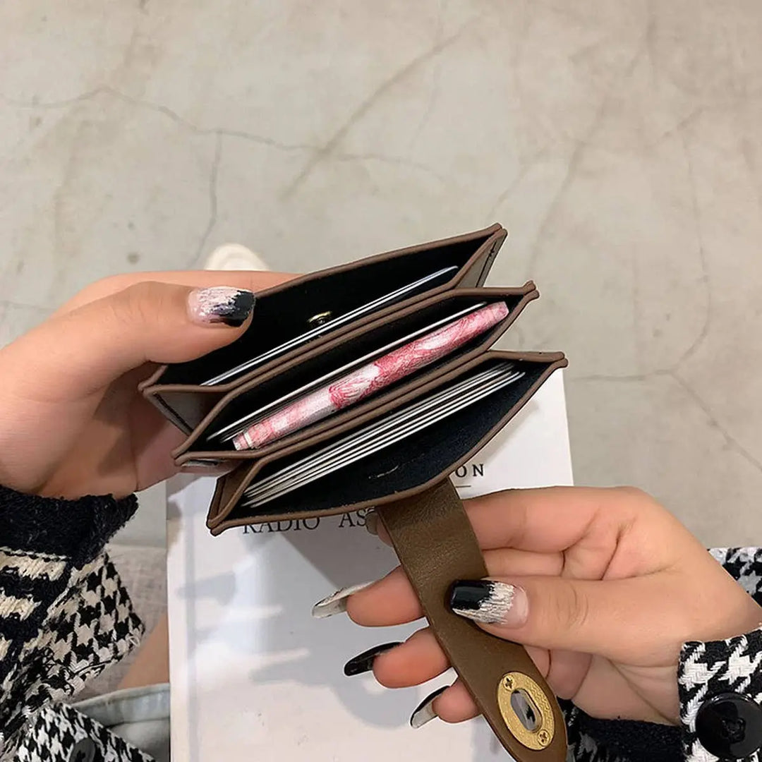 RETRO SIMPLE SHORT WALLET - Serene Crafts Hub